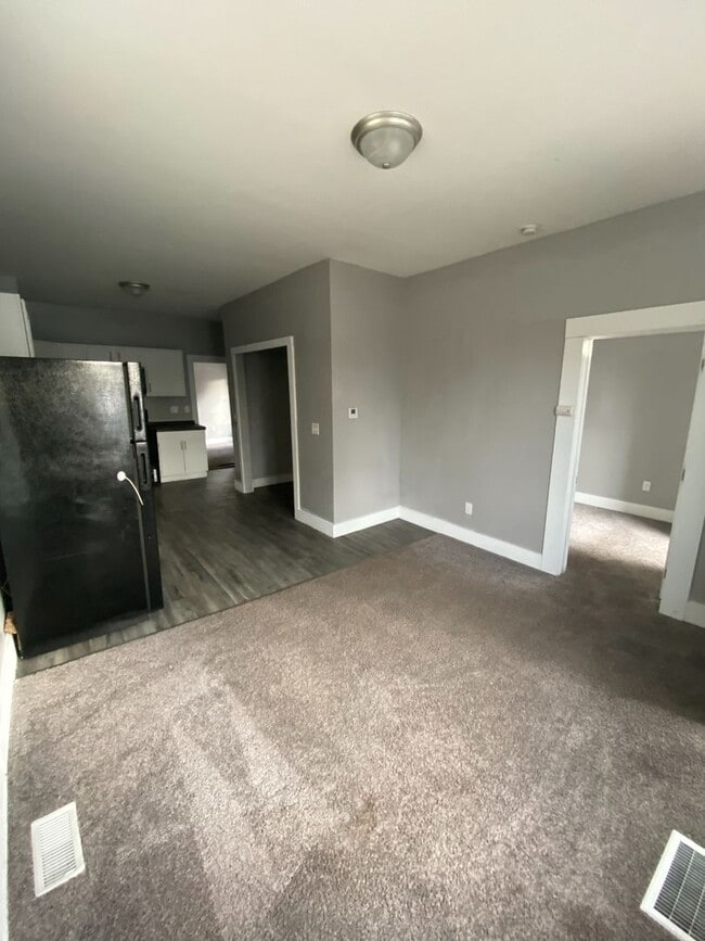 Photo - SW 713/715 14 1/2 St Unidad 715