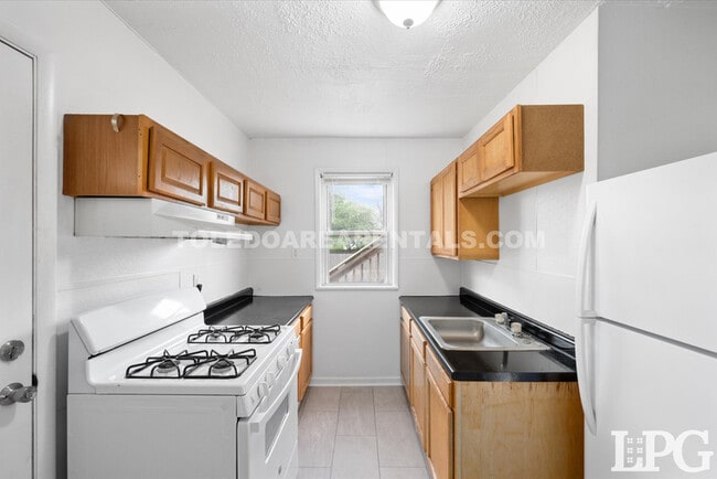 Photo - 5520 N Summit St