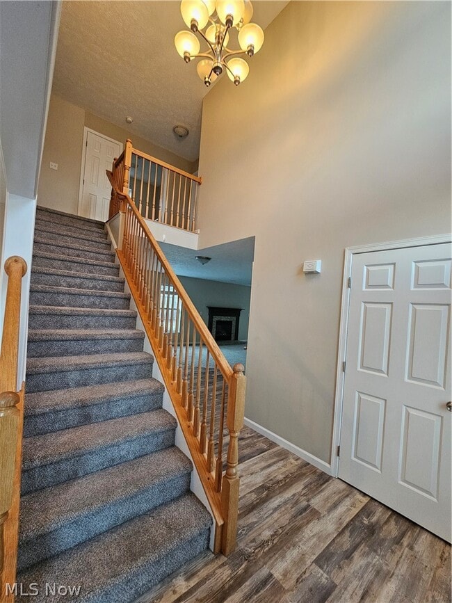 Photo - 687 Brookside Ln