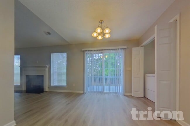 Photo - 3 Long Glen Ct