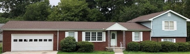 Building Photo - 1579 Rockbridge Rd