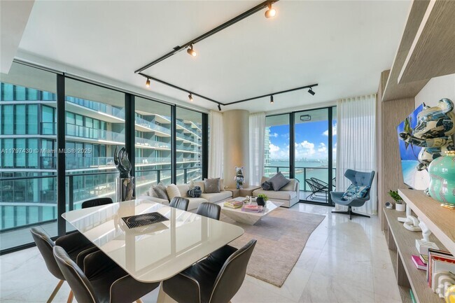 Building Photo - 480 NE 31st St Unit 3407 Rental