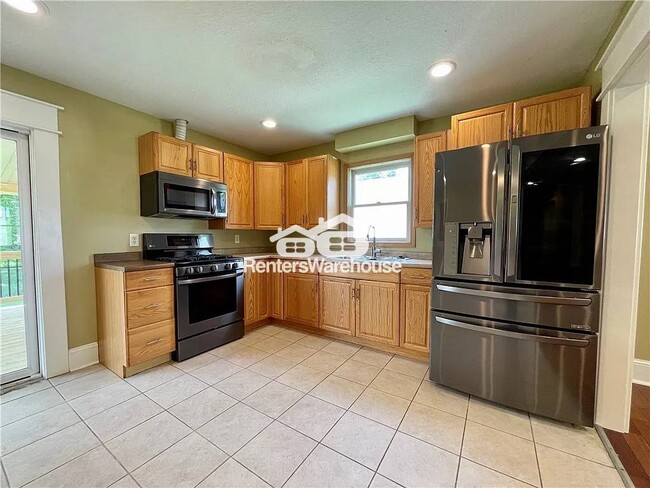 Photo - 5810 Francis Ave