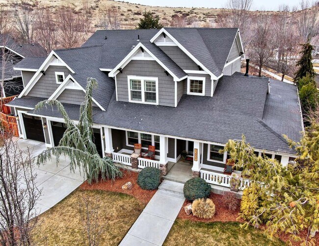 Photo - Beautiful home perfect for entertaining