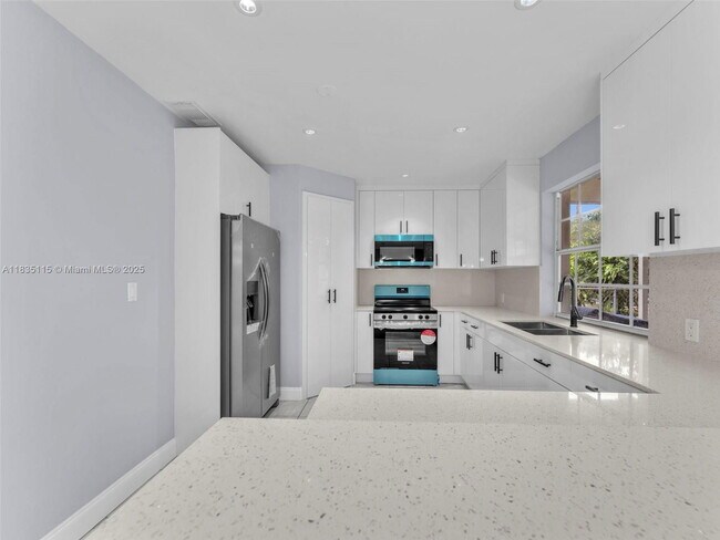 Photo - 6525 SW 18th St House