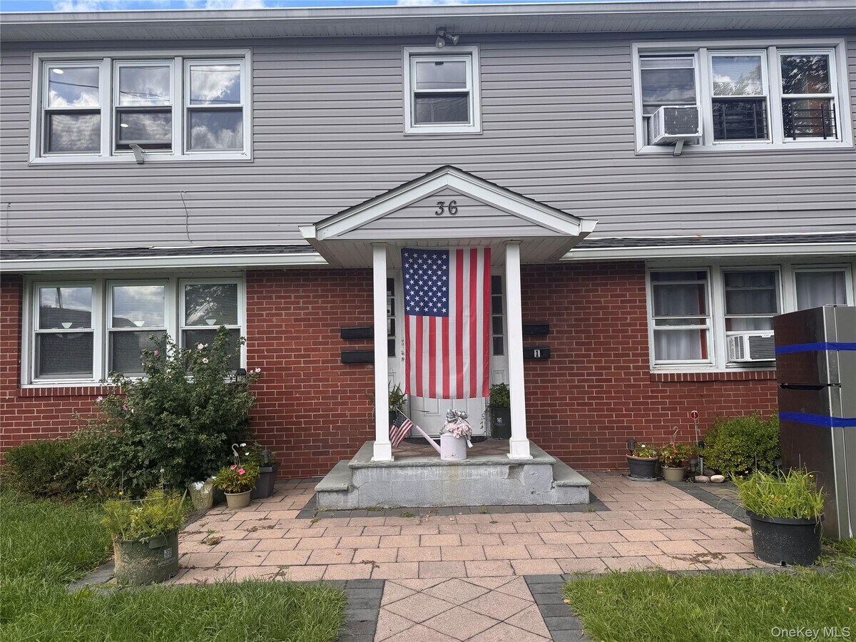 Photo - 36 Congers Rd
