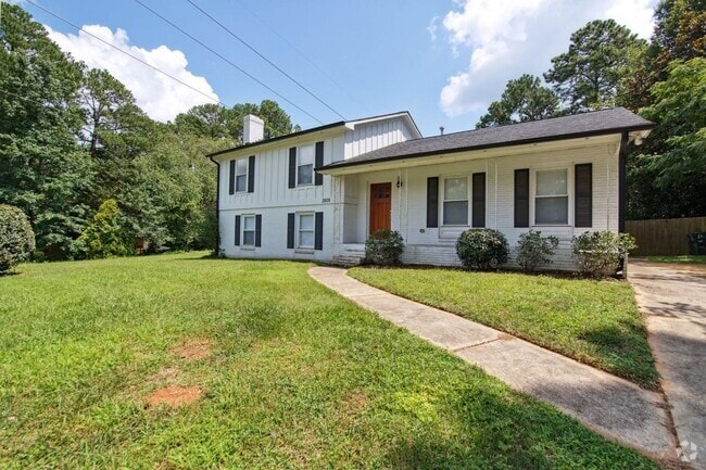 Building Photo - 4 Bedroom Single Family in Raleigh Rental