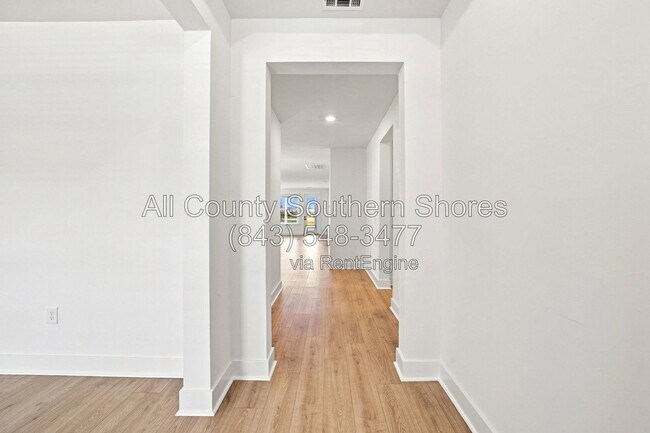 Photo - 3084 Claredon St