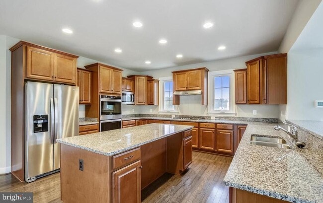 Building Photo - 14673 Falconaire Pl Rental