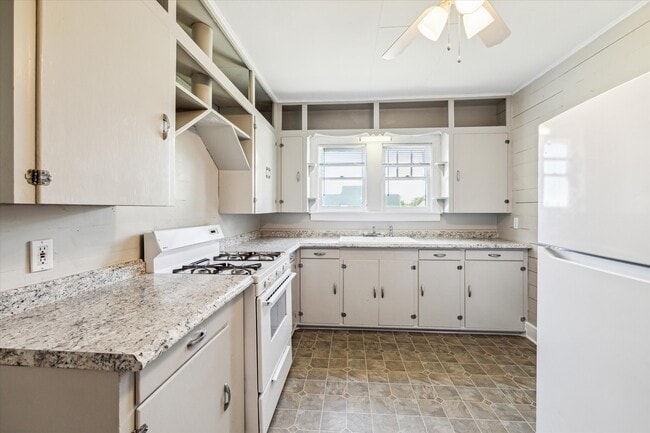 Photo - 422 Silliman St