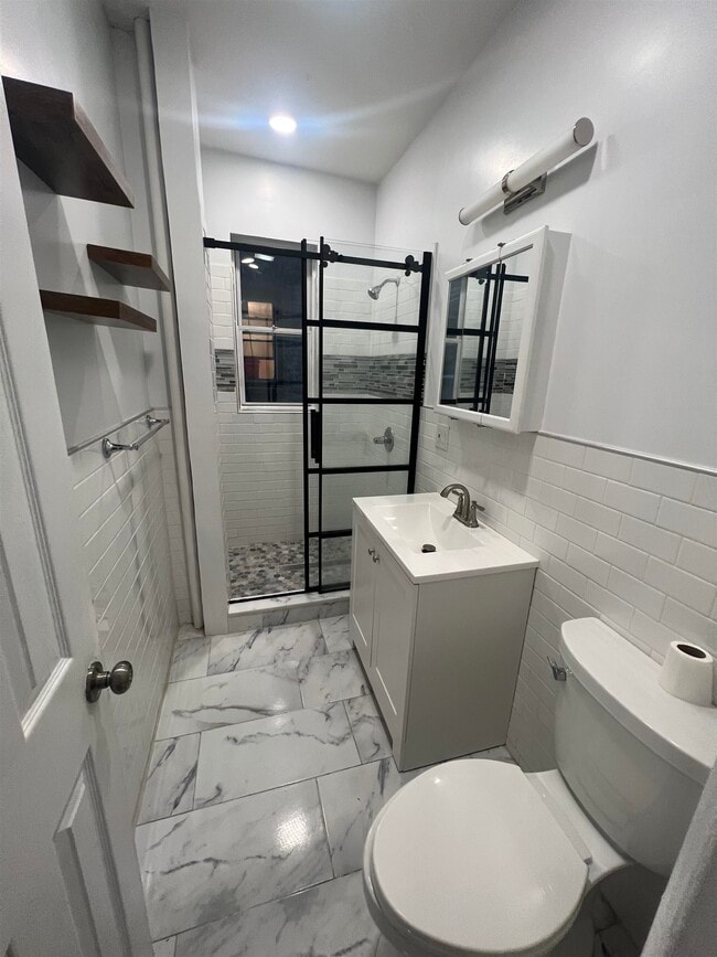 Photo - 132 39th St Unit B3