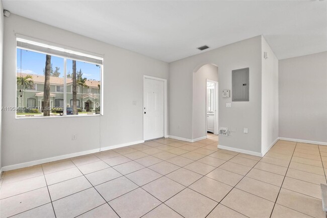 Photo - 1458 SE 24th Ct