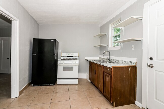 4610 Schroeder St Unidad 2
