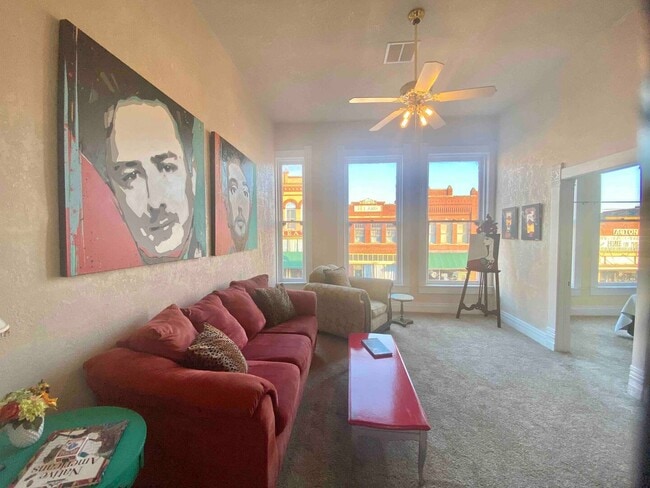 Building Photo - 117 W Harrison Ave Unit ATOMIC LOFT