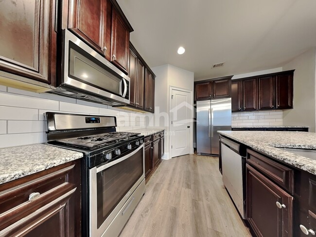 Photo - 255 Hinton Chase Pky