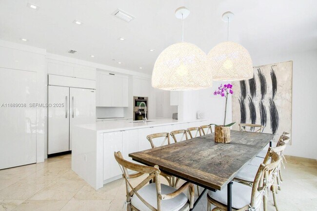 Photo - 50 South Pointe Dr