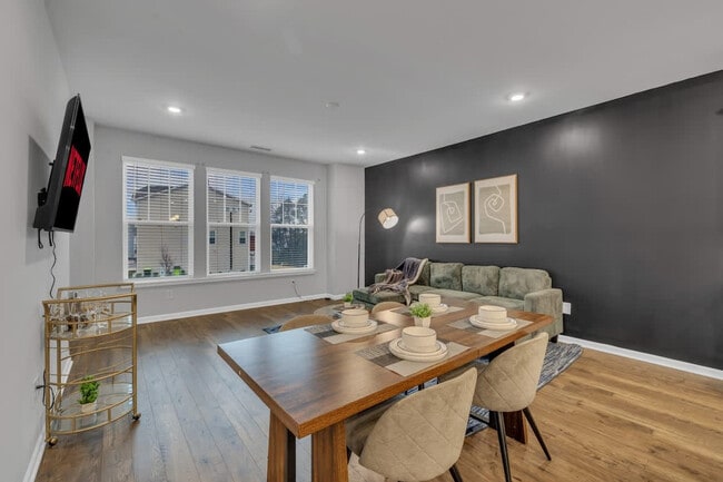 Photo - 2804 Saltaire Ave Unit ID1077049P