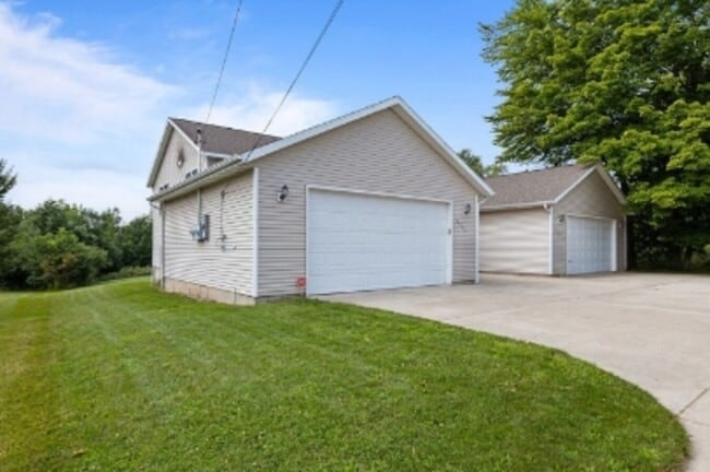 Photo - 2550 60th St SE Rental