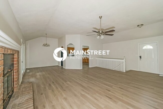 Photo - 3 Bedroom Pet-Friendly Home in Kansas City...