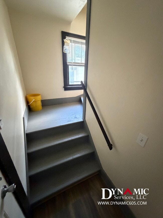 Photo - Upper Level 2 Bedroom, 1 Bathroom Duplex - Tenant Pays ALL Utilities