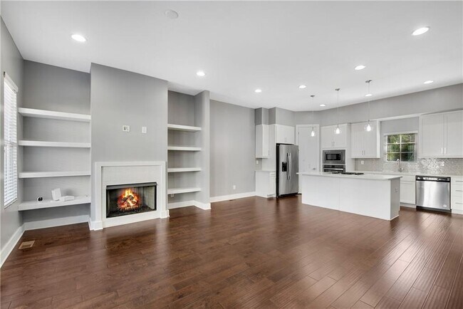 Photo - 743 Taylor Ct