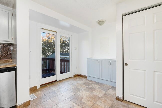 Photo - 1649 N Missouri Ave House