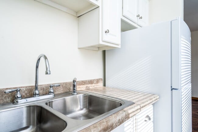 Photo - 2009 Bryant Ave S