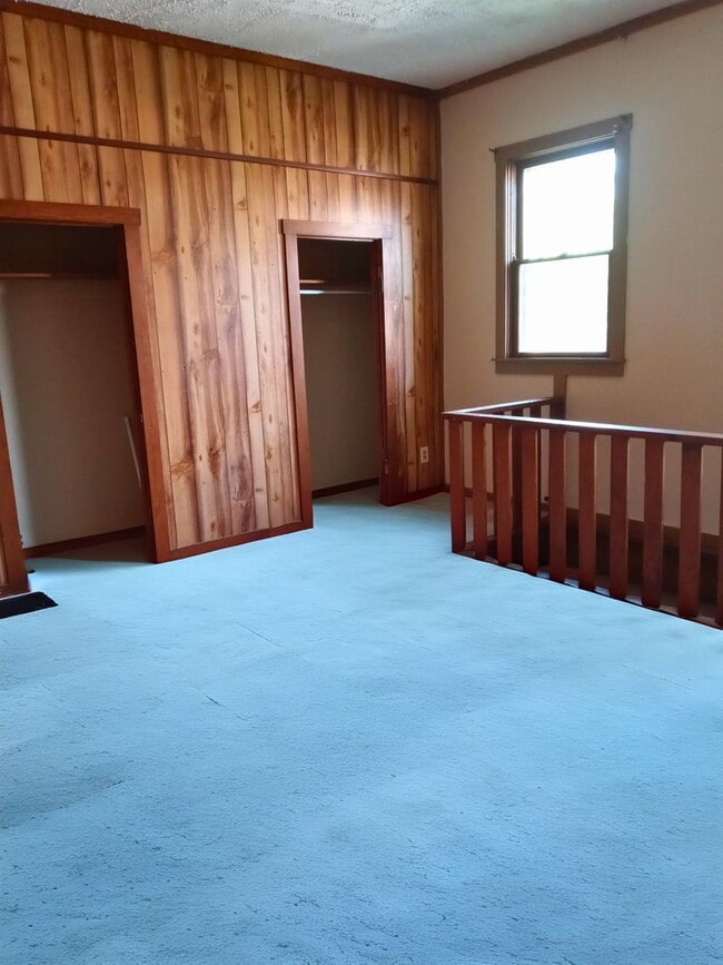 Photo - 107 S Walnut St Unit Apt 2