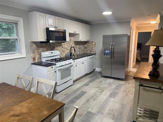 Photo - 66 Seaman Neck Rd