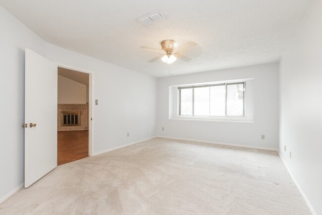 Photo - 6818 Brockington Dr