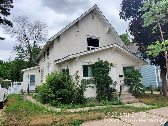 Building Photo - 1923 5th St NE Unit 2 Rental