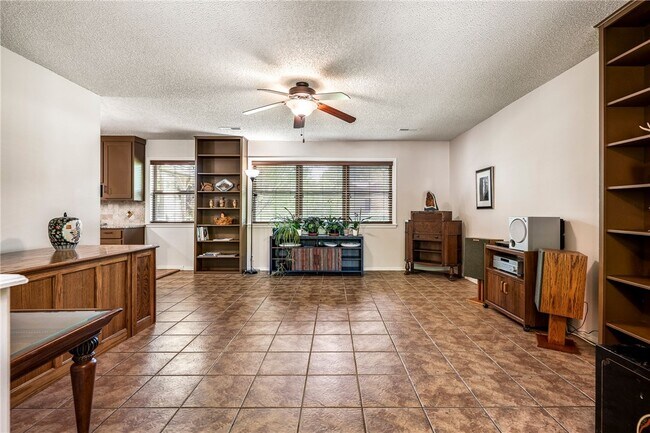 Photo - 2917 Mayberry Ln