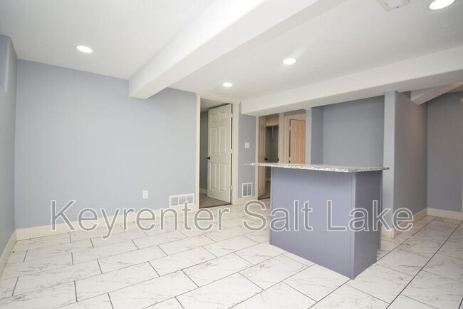 Photo - 33 E Cleveland Ave