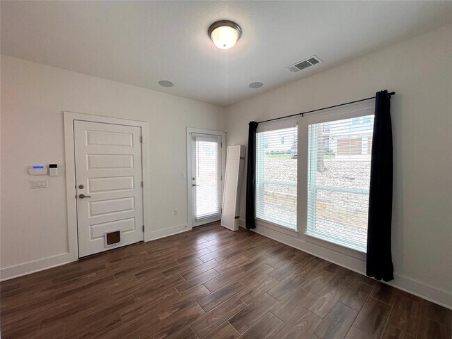 Photo - 2009 Teagle Dr Unit 227