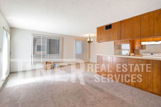 Photo - 5159 Connecticut Dr Unit # 2