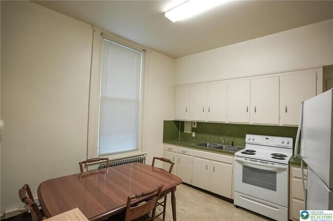 Photo - 242 Delaware Ave Unidad 3B