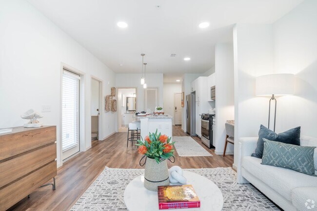 Photo - Balanced Living with Resort-Style Perks! Unidad MCPK