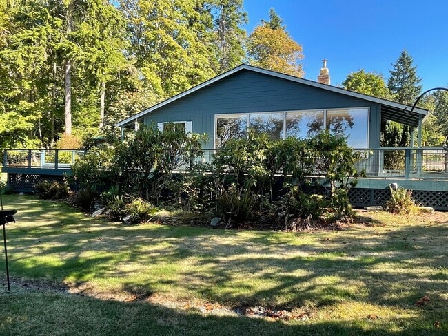 Photo - "The Bluff House on Admiralty Way"