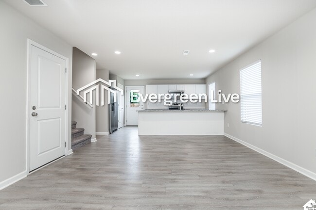 Photo - 108 Burlington Dr