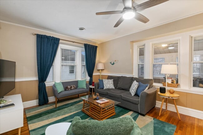46-48-48 Russell St Unit SI FL2-ID1328028P
