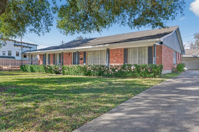Photo - 9310 Cliffwood Dr