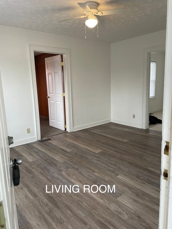 Photo - 220 W Willow St