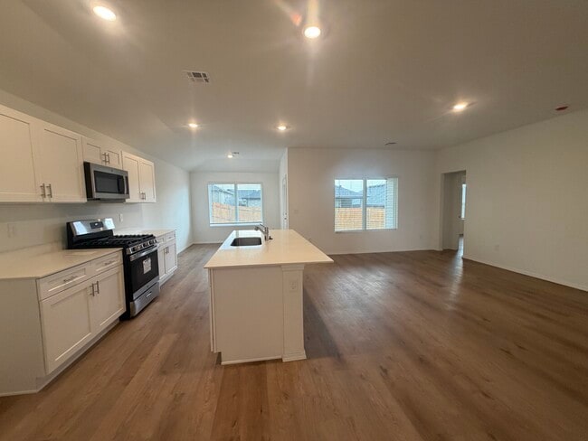 Photo - 2100 W 30th Ave