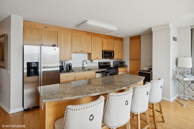 Photo - 33 W Ontario St Unit 32A