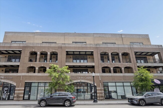 Photo - 1423 W Belmont Ave