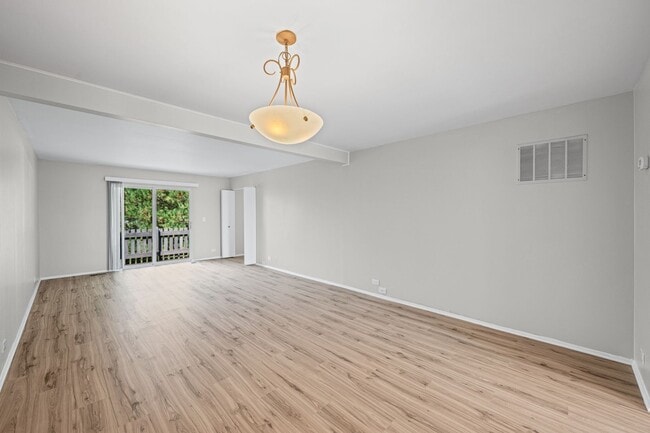 Photo - 1715 Northfield Square