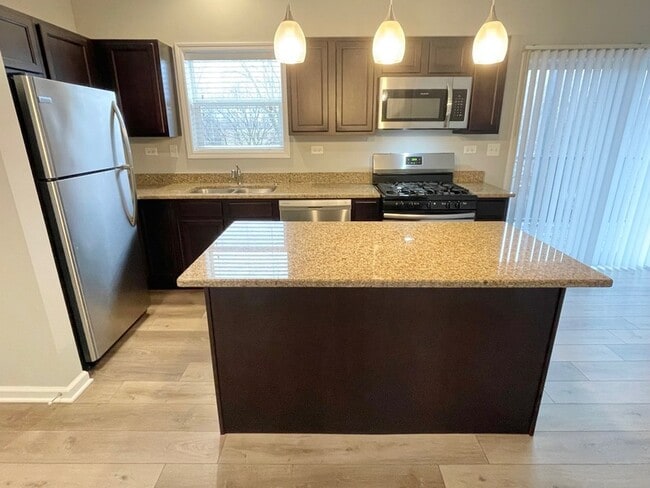 Photo - 811 E Main St Unit 3D