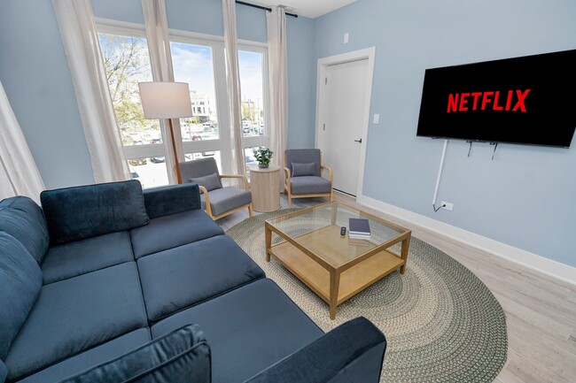 1358 S Fairfield Ave Unit 3