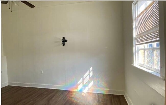 1300 Gov Nicholls Unit 1A
