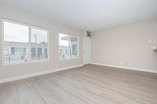 Wardlow Apartments